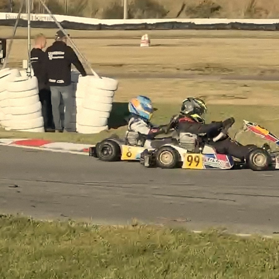 Side by side into the next corner